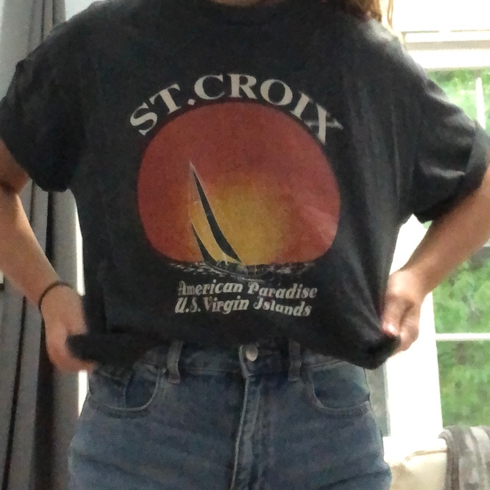 Brandy Melville t shirt